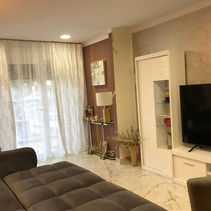Unique Apartment La Pineda