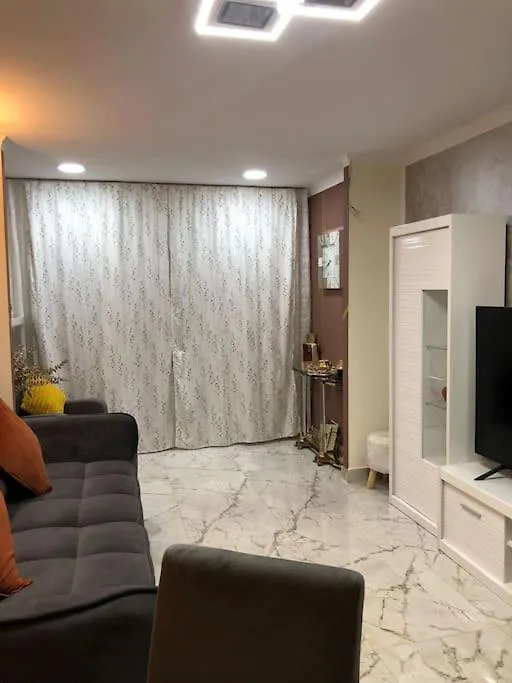 Unique Apartment La Pineda 0*,
